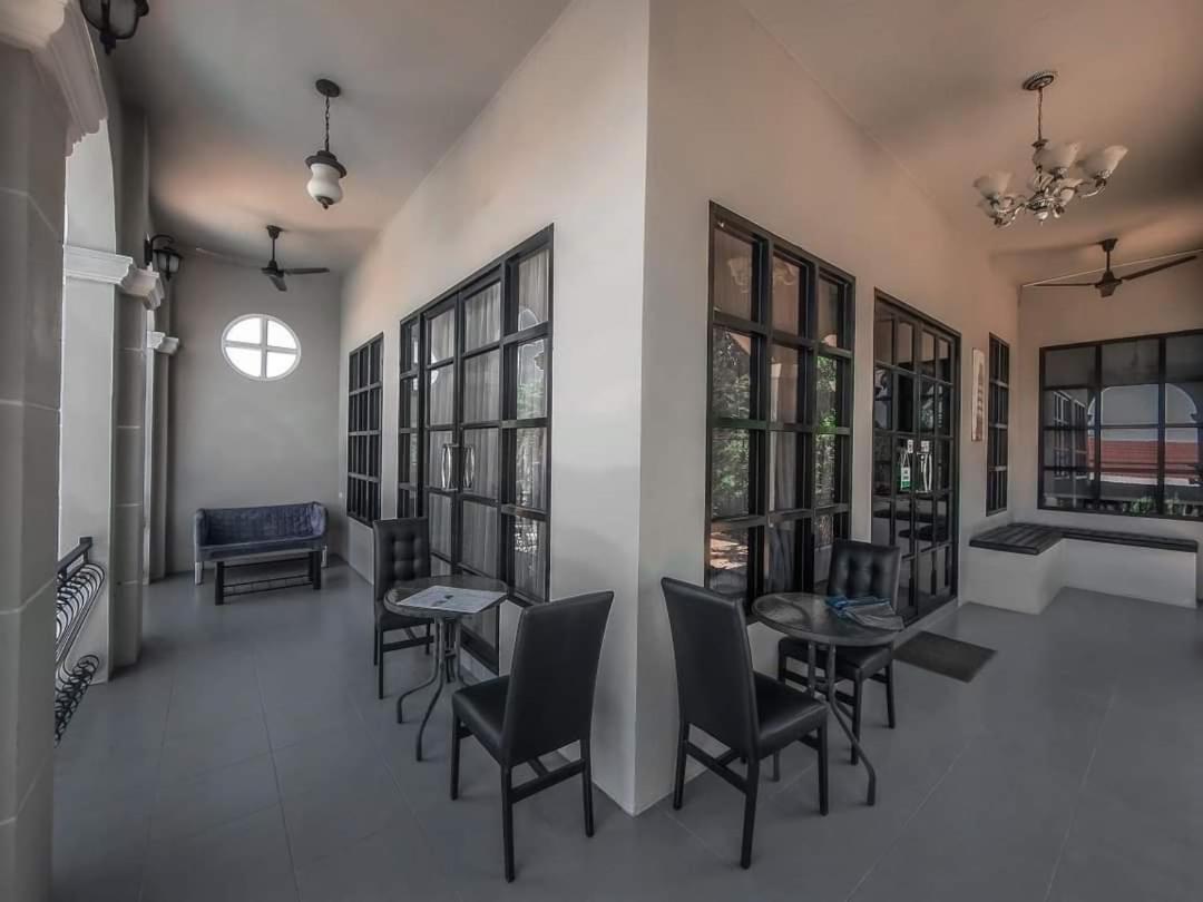 Je T'Aime Cafe & Villa 信武里府 外观 照片