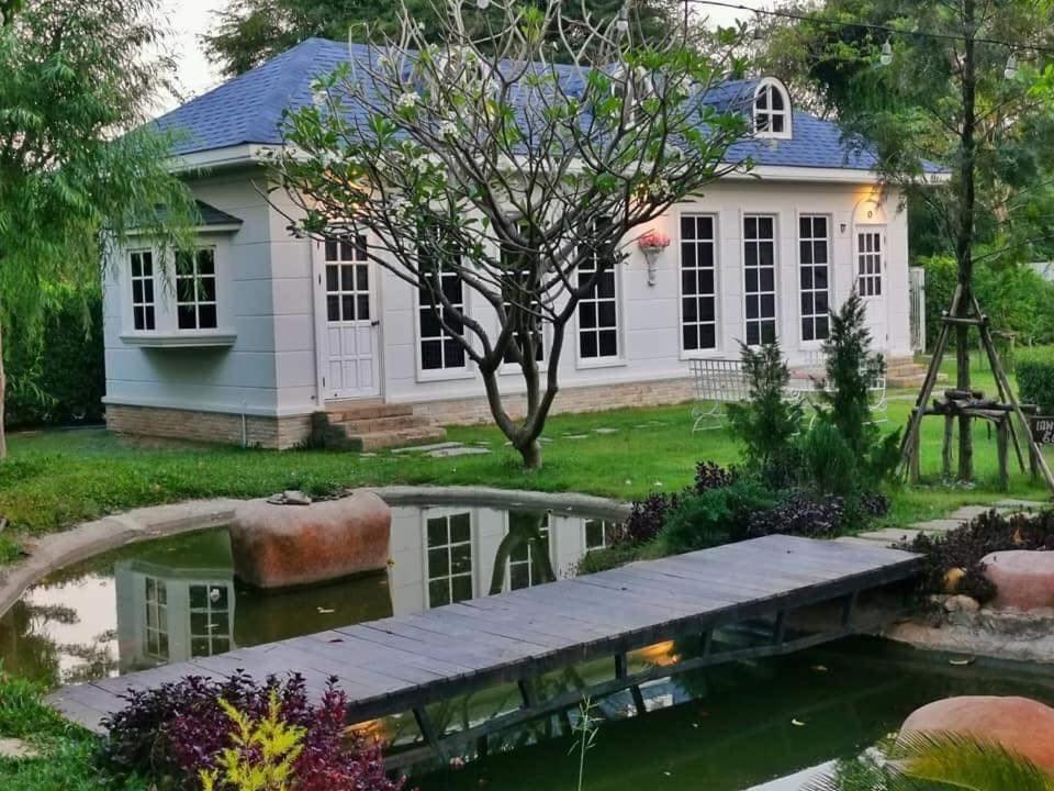 Je T'Aime Cafe & Villa 信武里府 外观 照片